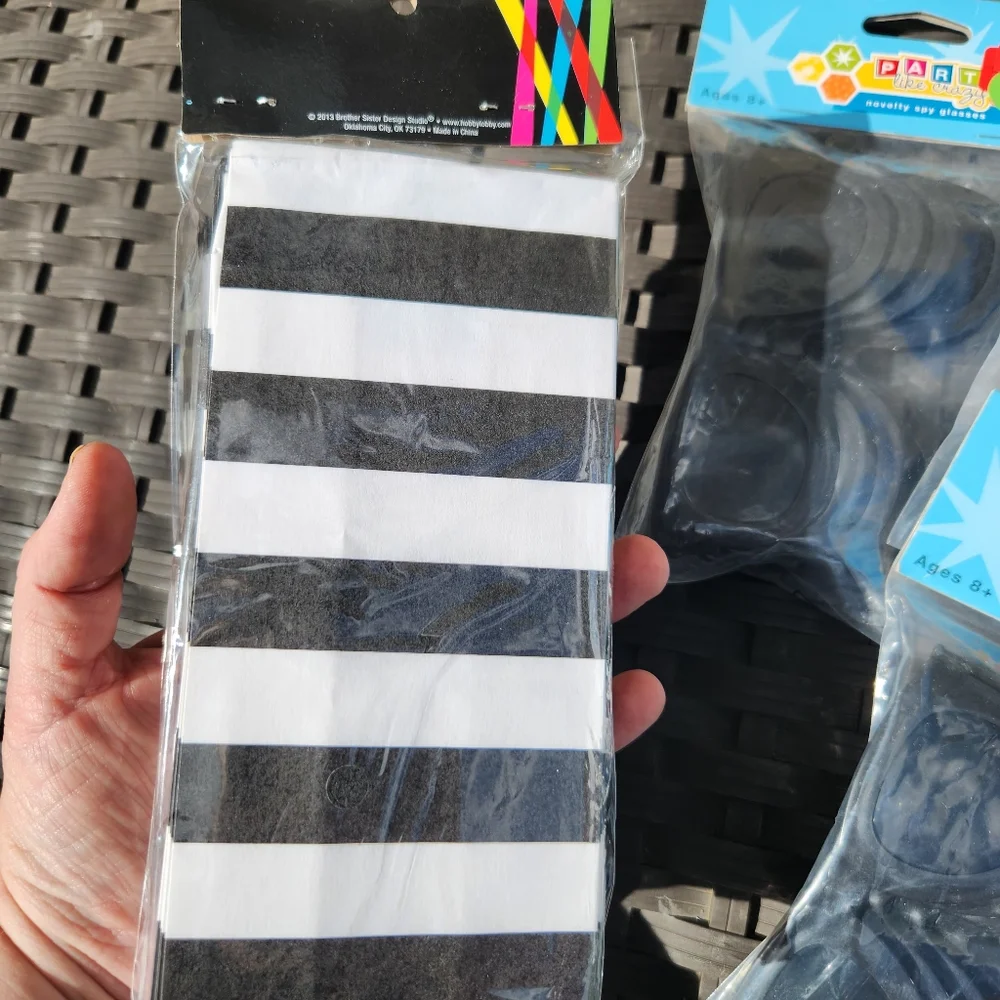 Spy Party Novelty Kids Glasses And Mini Treat Bags